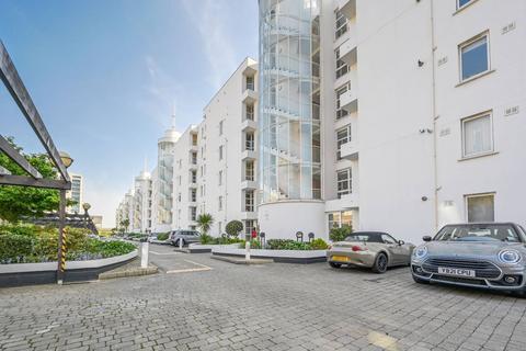 2 bedroom flat for sale, Barrier Point Road, Docklands, London, E16