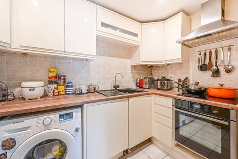 2 bedroom flat for sale, Barrier Point Road, Docklands, London, E16