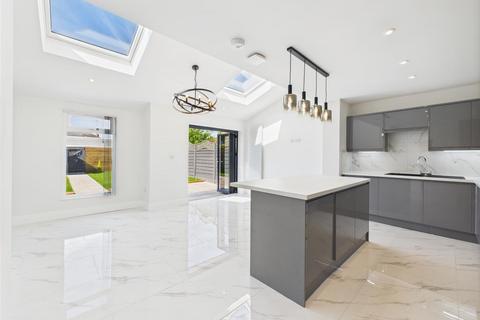 4 bedroom semi-detached house for sale, Daventry Road, Coventry CV3