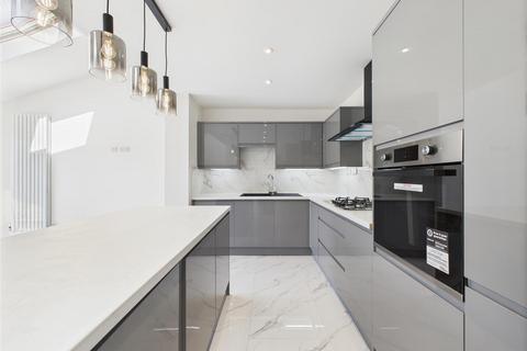 4 bedroom semi-detached house for sale, Daventry Road, Coventry CV3