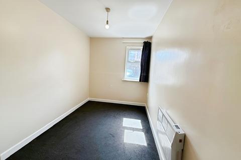 2 bedroom ground floor flat to rent, James Court, Hemsworth WF9
