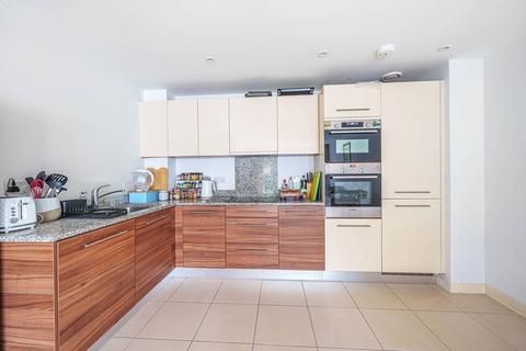 2 bedroom flat to rent, Howard Road, Stanmore, HA7