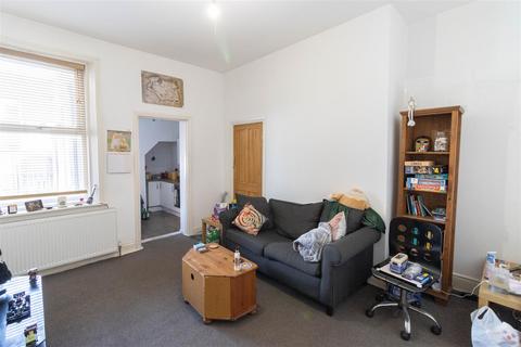 2 bedroom ground floor flat for sale, Simonside Terrace, Newcastle Upon Tyne