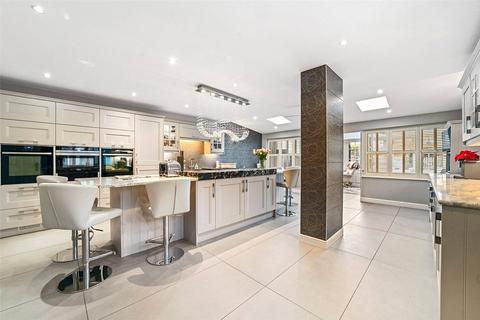 4 bedroom semi-detached house for sale, New London Road, Chelmsford, Essex, CM2