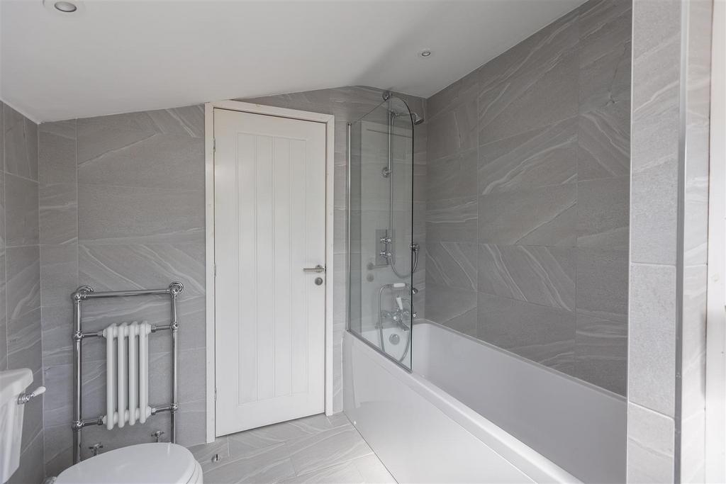 Castle Road 5 Bathroom-2.jpg