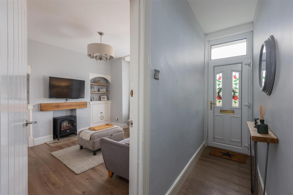 Castle Road 5 Hallway-1.jpg