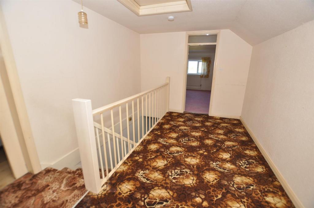 First floor Part galleried landing area