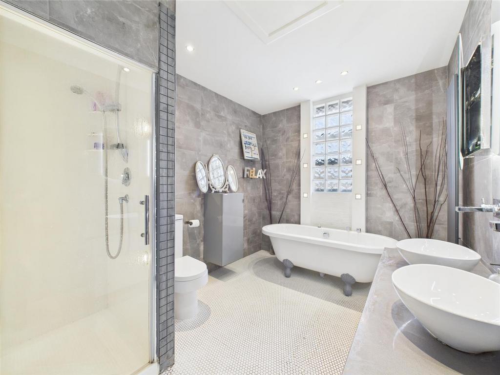 Bath 3.jpg