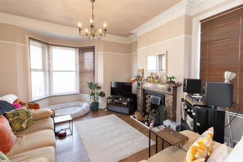 2 bedroom flat for sale, Addycombe Terrace, Newcastle Upon Tyne