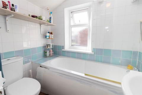 2 bedroom flat for sale, Addycombe Terrace, Newcastle Upon Tyne