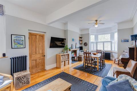 4 bedroom semi-detached house for sale, Merthyr Road, Tongwynlais, Cardiff