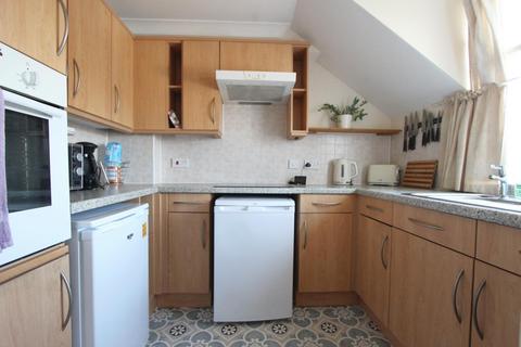 2 bedroom retirement property for sale, Beechwood Avenue, Deal, CT14