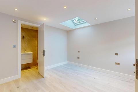 5 bedroom semi-detached house for sale, Brassie Avenue, London, W3 7DL