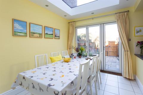 4 bedroom house for sale, East Mount Road, York