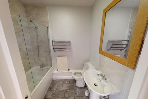 3 bedroom flat to rent, St. James's Street, Nottingham, NG1 6FE