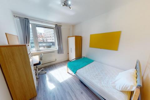 3 bedroom flat to rent, St. James's Street, Nottingham, NG1 6FE
