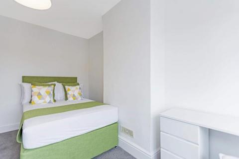 1 bedroom in a house share to rent, Filton Avenue, Bristol BS7