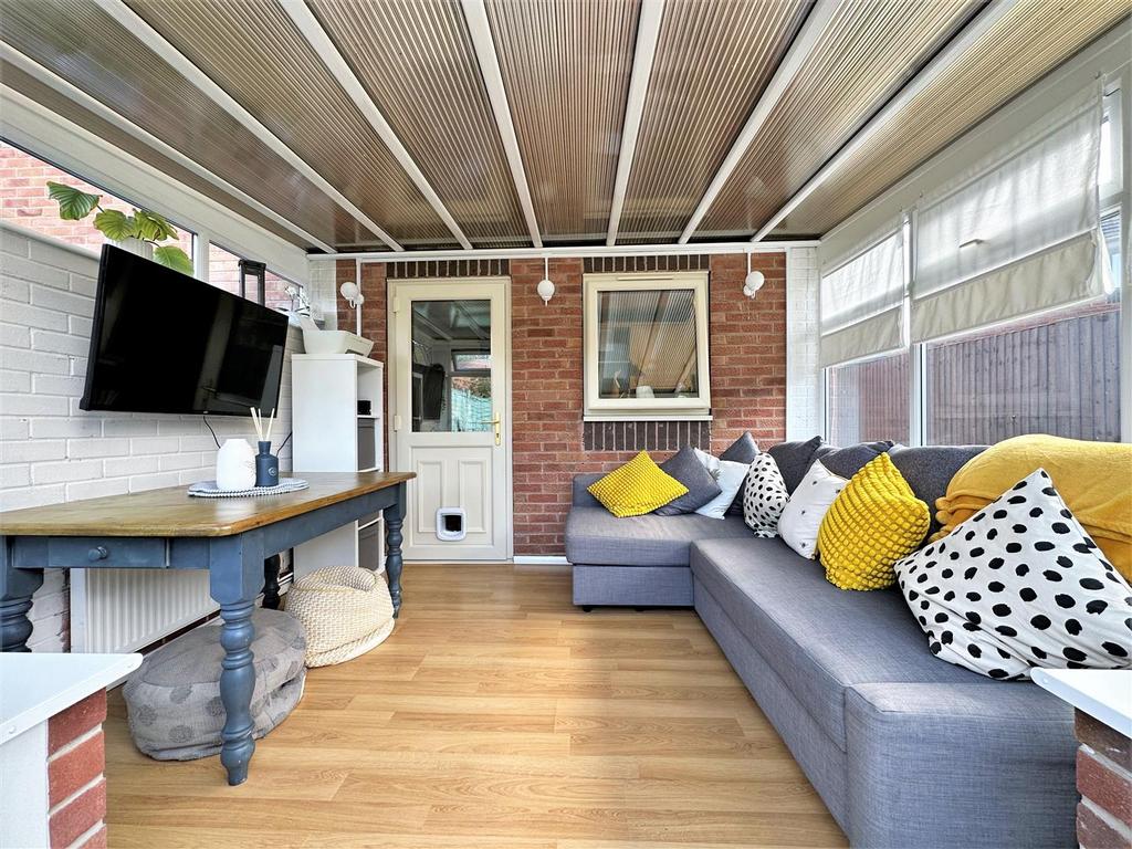 Dining Conservatory 878