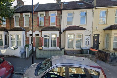 5 bedroom terraced house to rent, Latimer Avenue, East Ham, E6
