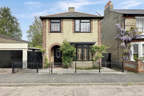 3 bedroom detached house for sale, Wetenhall Road, Cambridge CB1