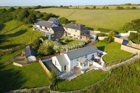 13 bedroom farm house for sale, Silverwell, Truro
