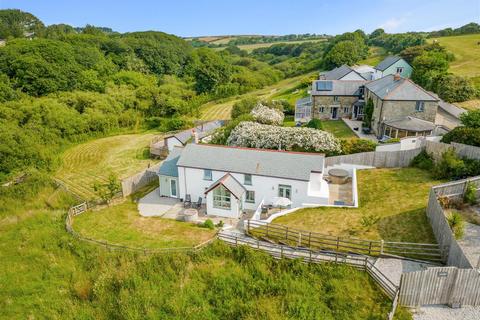 13 bedroom farm house for sale, Silverwell, Truro
