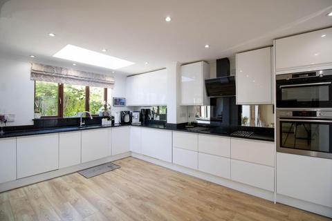 4 bedroom detached house for sale, Moore Close, Cambridge