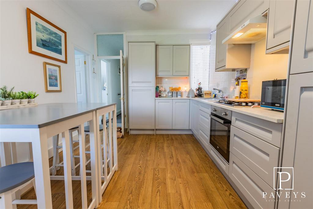 Kitchen breakfast room