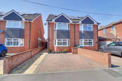 4 bedroom semi-detached house for sale, Leighton Road, Itchen