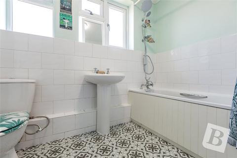 3 bedroom terraced house for sale, Faringdon Avenue, Romford, RM3