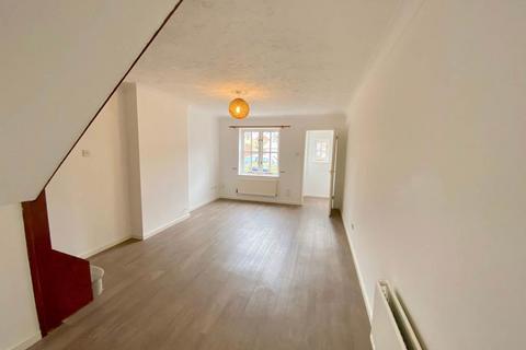2 bedroom terraced house to rent, Hopkins Close, Cambridge, CB4