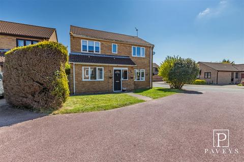Wavring Avenue, Kirby Cross, Frinton-On-Sea