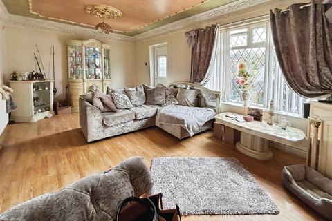 3 bedroom semi-detached house for sale, Farleton Drive, Bradford BD2