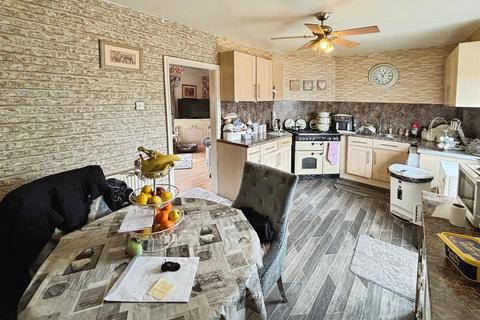 3 bedroom semi-detached house for sale, Farleton Drive, Bradford BD2