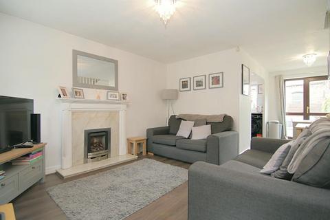 3 bedroom terraced house for sale, Littlemoor Court, Pudsey, LS28