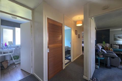 2 bedroom ground floor flat for sale, Llanion Park, Pembroke Dock, Pembrokeshire, SA72
