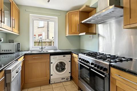 2 bedroom flat for sale, Chigwell Court, Cambridge CB5
