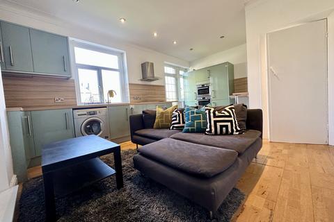 49 Adelphi Road, Huddersfield, HD3 4BB