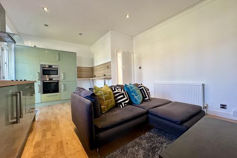 49 Adelphi Road, Huddersfield, HD3 4BB