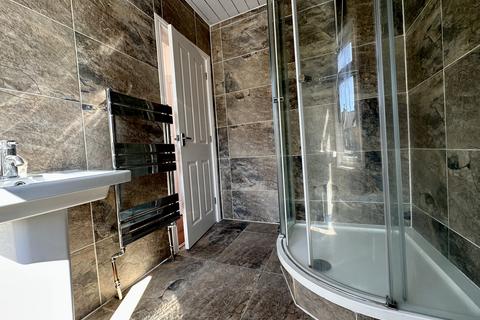 49 Adelphi Road, Huddersfield, HD3 4BB