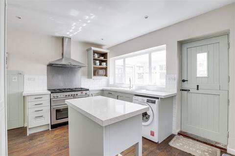 3 bedroom detached bungalow for sale, South View Road, Carlton NG4
