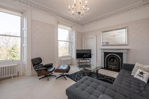 1 bedroom flat for sale, 15 (1F2) Royal Crescent, New Town, Edinburgh, EH3