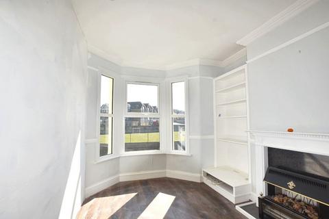 2 bedroom flat for sale, First Floor Flat, 27(A) Abbey Road, Belvedere, DA17 5DF
