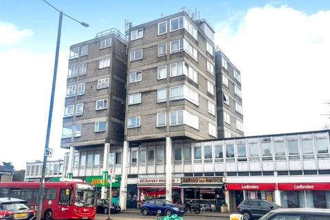 3 bedroom flat for sale, Flat 24 Rex House, Hampton Road West, Feltham, TW13 6AP