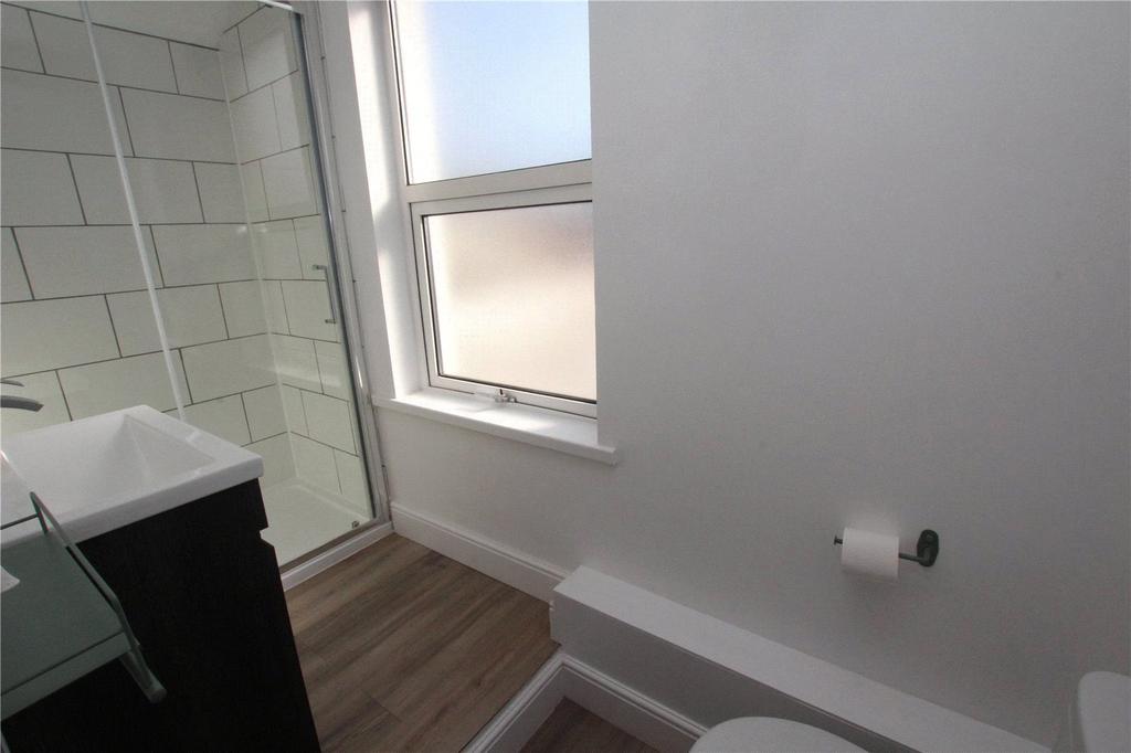 Apartment Shower
