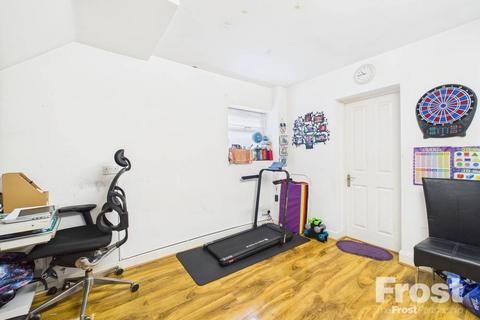 61 Dudley Road, Feltham, TW14 8EJ