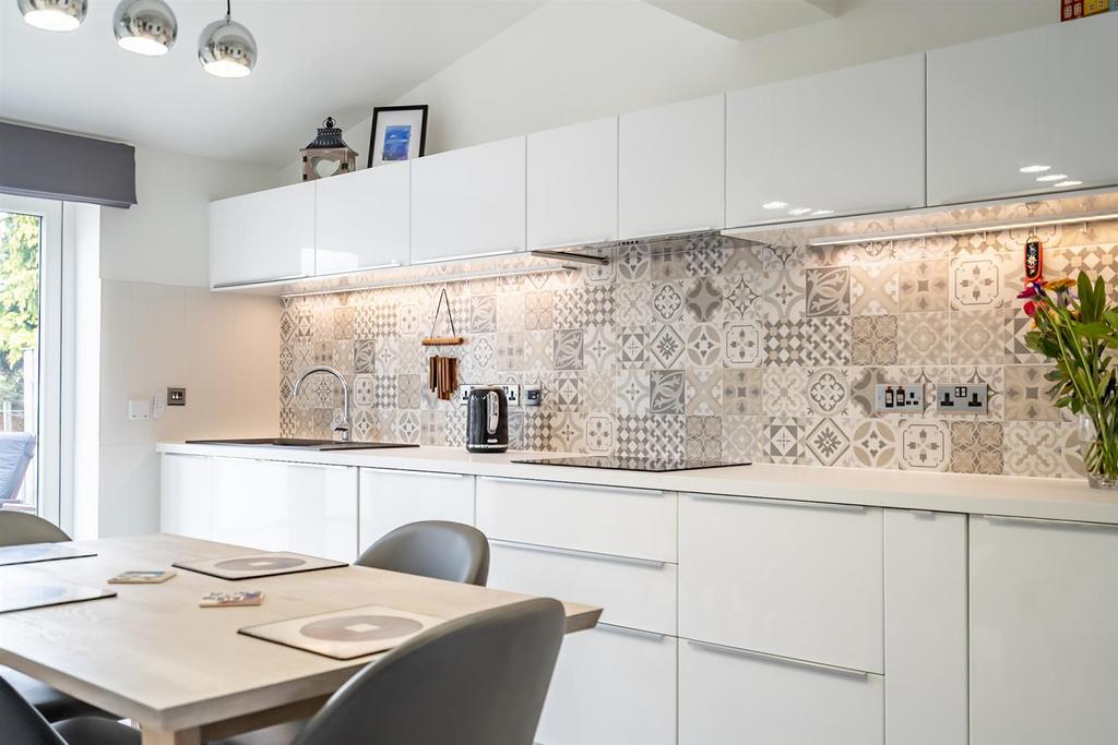 Kitchen dining room