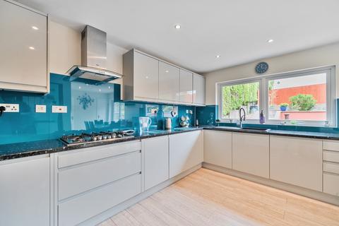 11 Brahms Way, Barnstaple, EX32 8AH