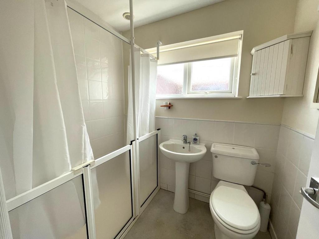 Bathroom.JPG