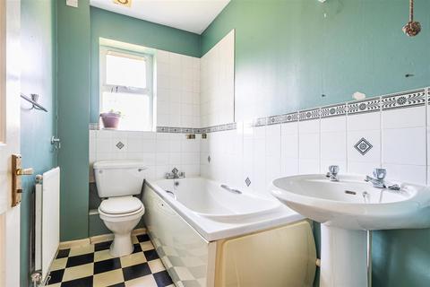 24 Ashcombe Crescent, Bristol, BS30 5NX